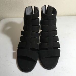 NWOT Strappy VIONIC Heels